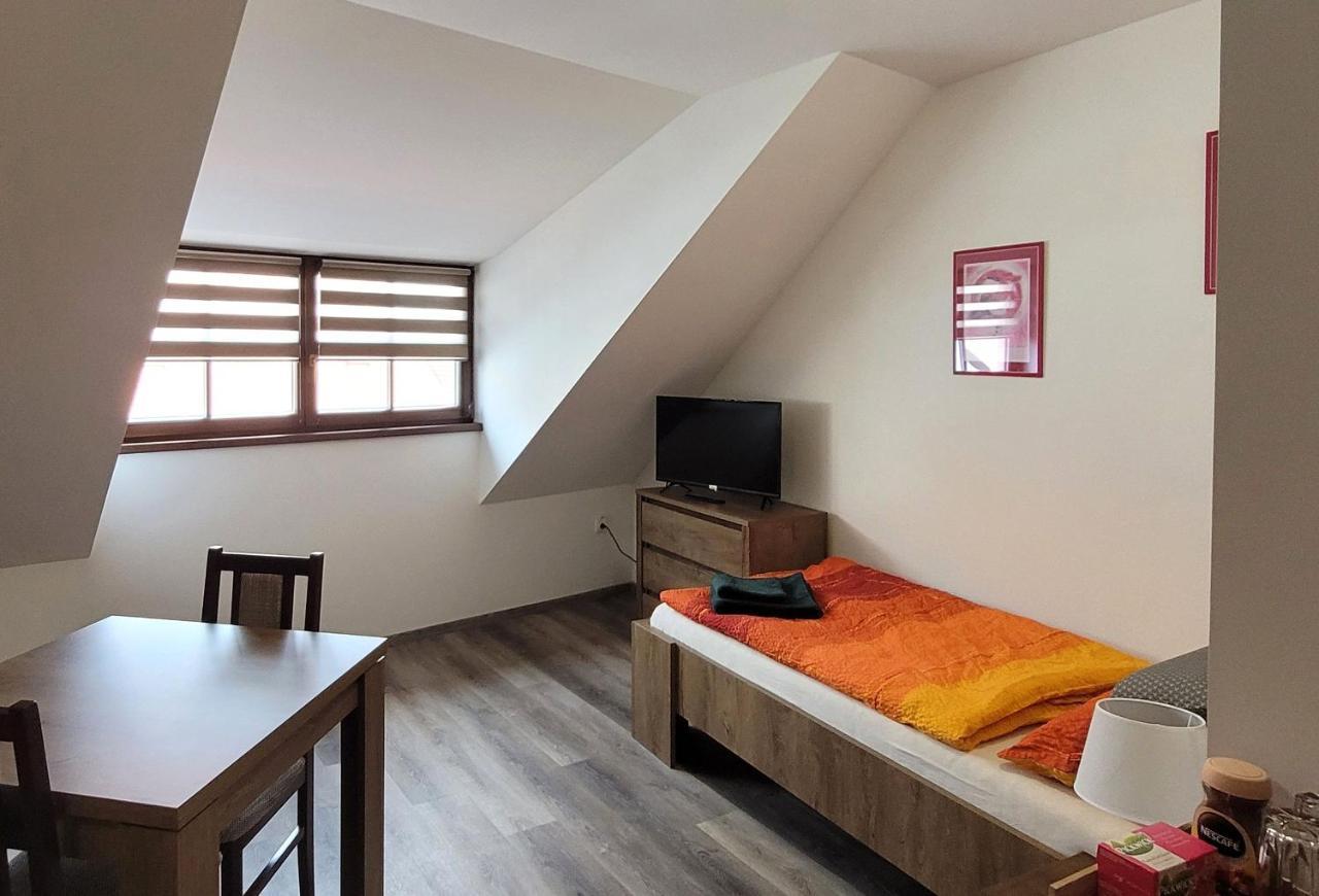 Penzion a wellness U Třeboňské madony Exterior foto