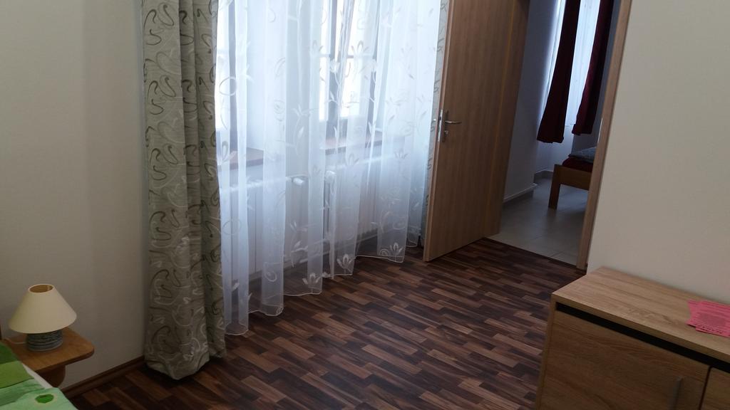 Penzion a wellness U Třeboňské madony Exterior foto