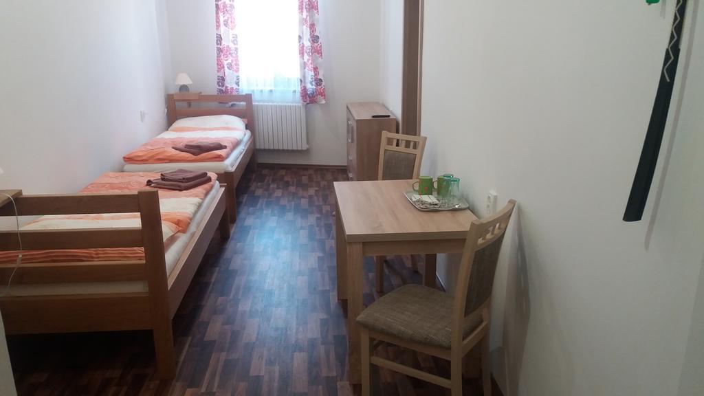 Penzion a wellness U Třeboňské madony Exterior foto