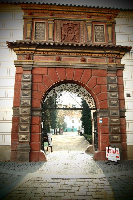 Penzion a wellness U Třeboňské madony Exterior foto