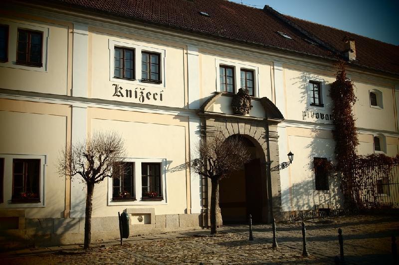 Penzion a wellness U Třeboňské madony Exterior foto
