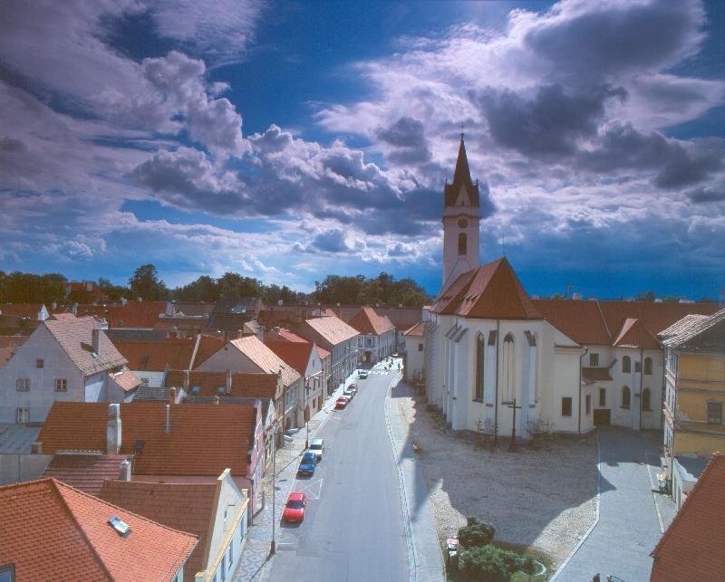 Penzion a wellness U Třeboňské madony Exterior foto